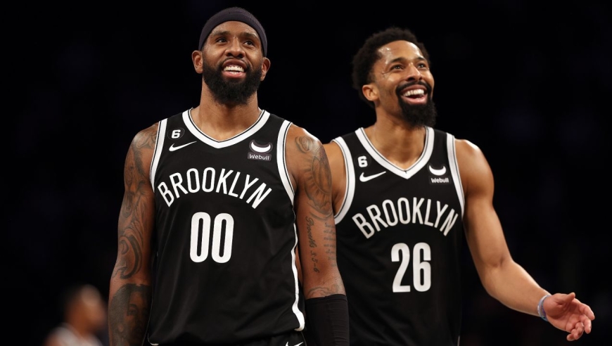 篮网外线火力全开，全队命中率超过%