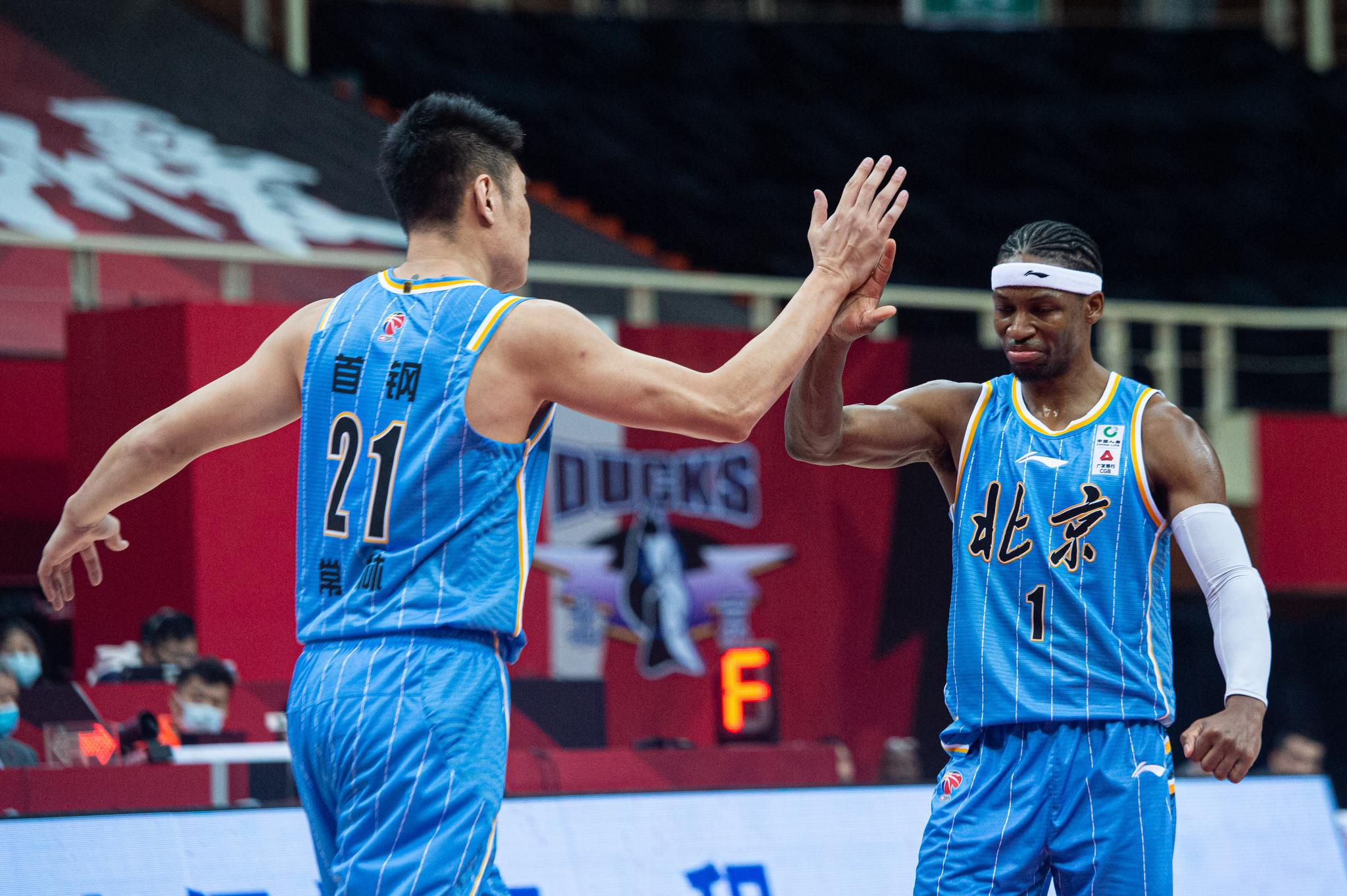 爱游戏官网网页版入口-北京队大胜辽宁队，继续领跑东部