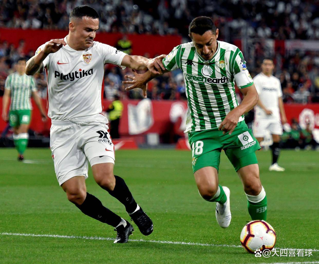 关于莱万特豪取三分，球队表现亮眼的信息