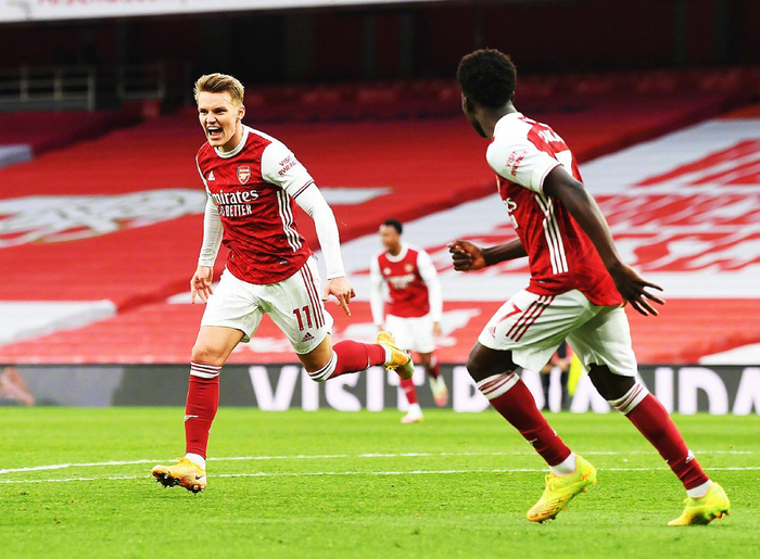 关于AC米兰中场球员伤病康复情况的信息