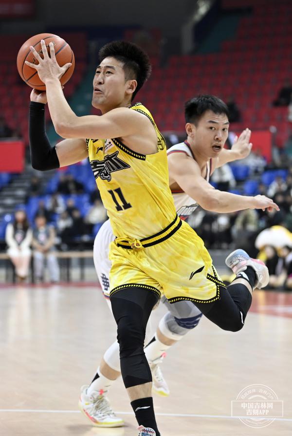 包含昆汀-皮特森：CBA十载风雨，带领球队夺得冠军无数的词条