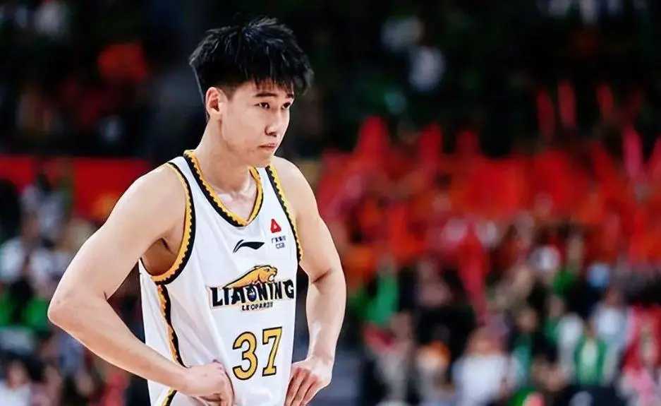 河北男篮稳定表现，成功晋级