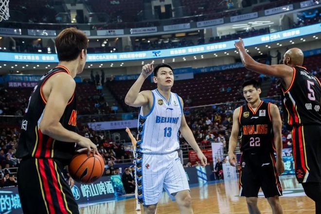 北京首钢豪取五连胜，领跑赛季积分榜