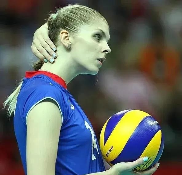 爱游戏官网-俄罗斯女排惊险胜利，晋级半决赛