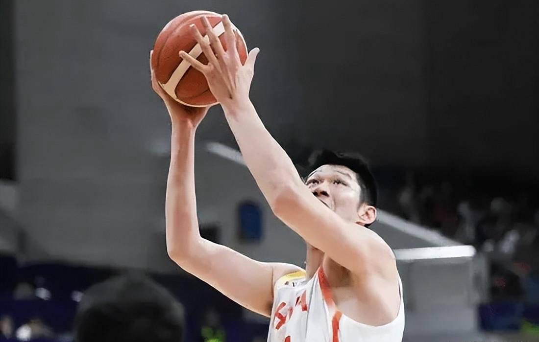 包含深圳男篮豪取胜利，球员表现可圈可点的词条