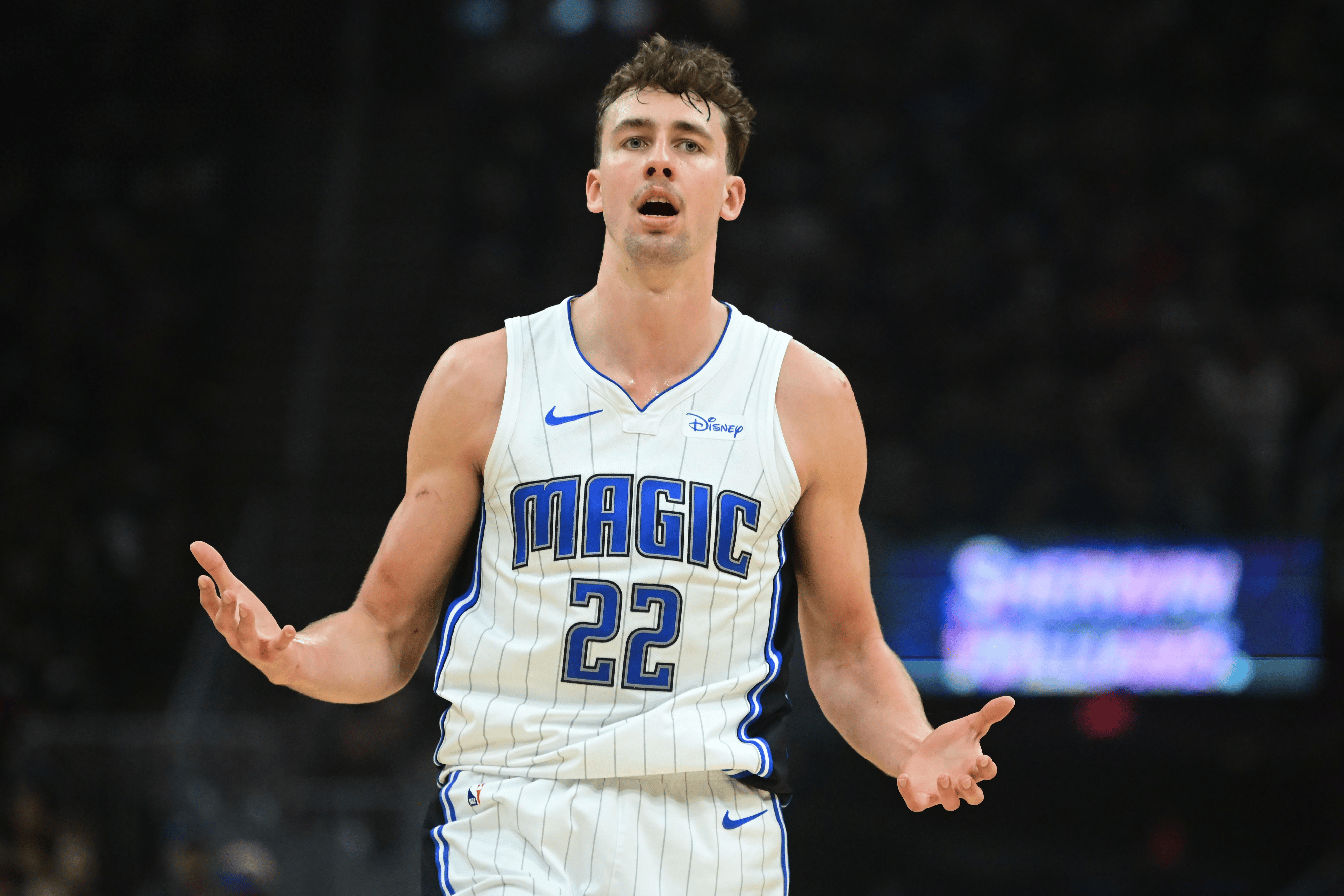 爱游戏亚洲官网-猛龙大胜凯尔特人，取得七连胜