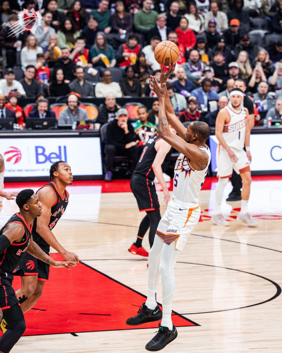 勇士灭掉猛龙，主场保持不败