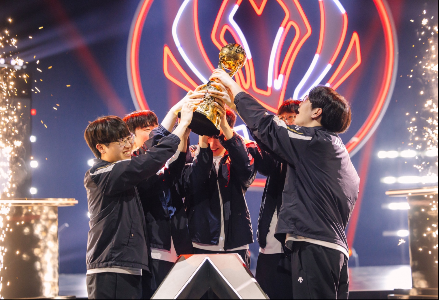 包含球队在最后时刻逆袭,晋级下一轮比赛,迈向冠军的词条 包含球队在最后时刻逆袭,晋级下一轮比赛,迈向冠军的词条