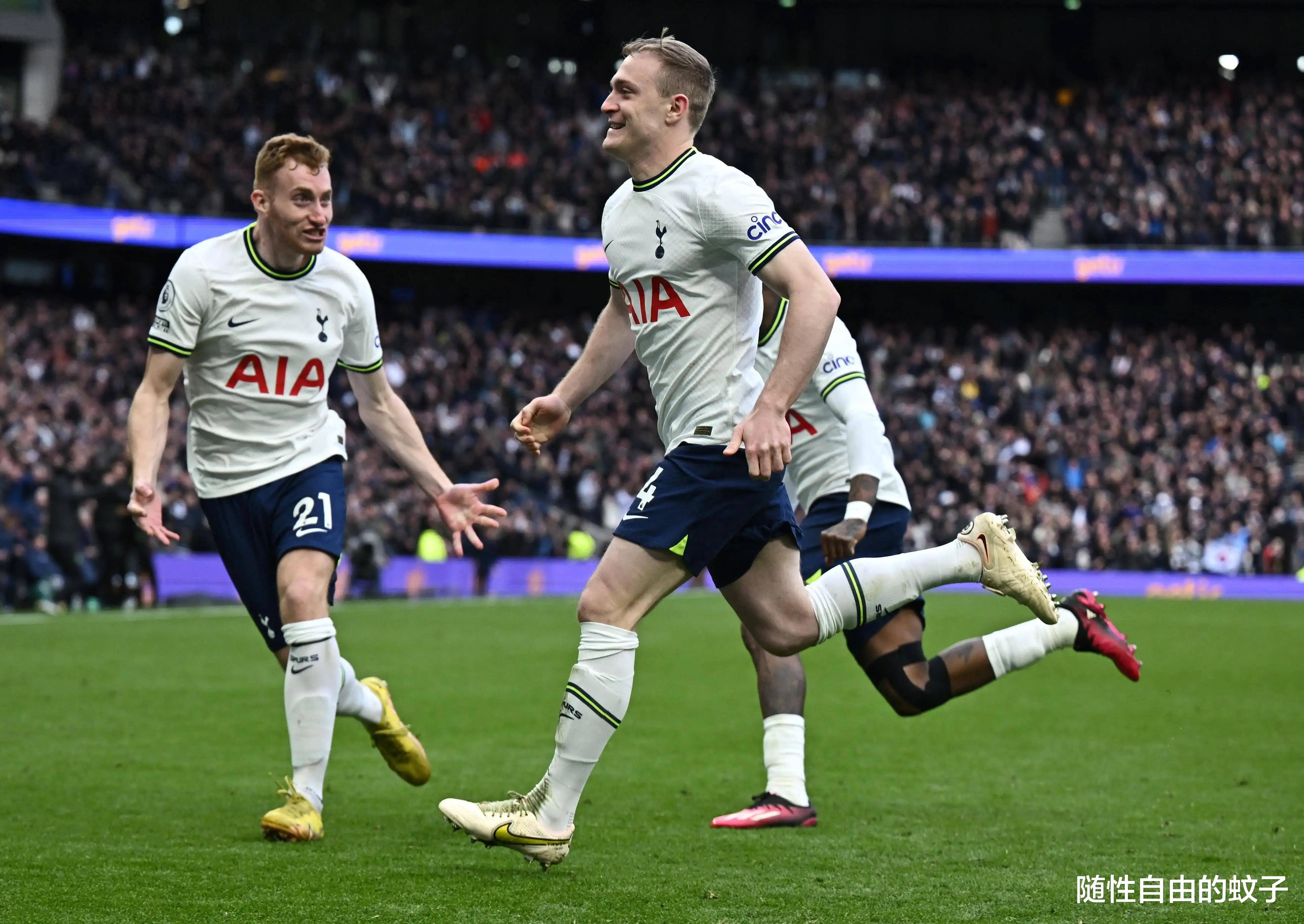 关于曼城铁桶防线助球队大捷,士气高昂狂欢的信息 关于曼城铁桶防线助球队大捷,士气高昂狂欢的信息