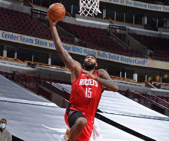 火箭全队出战，完胜对手取得开门红