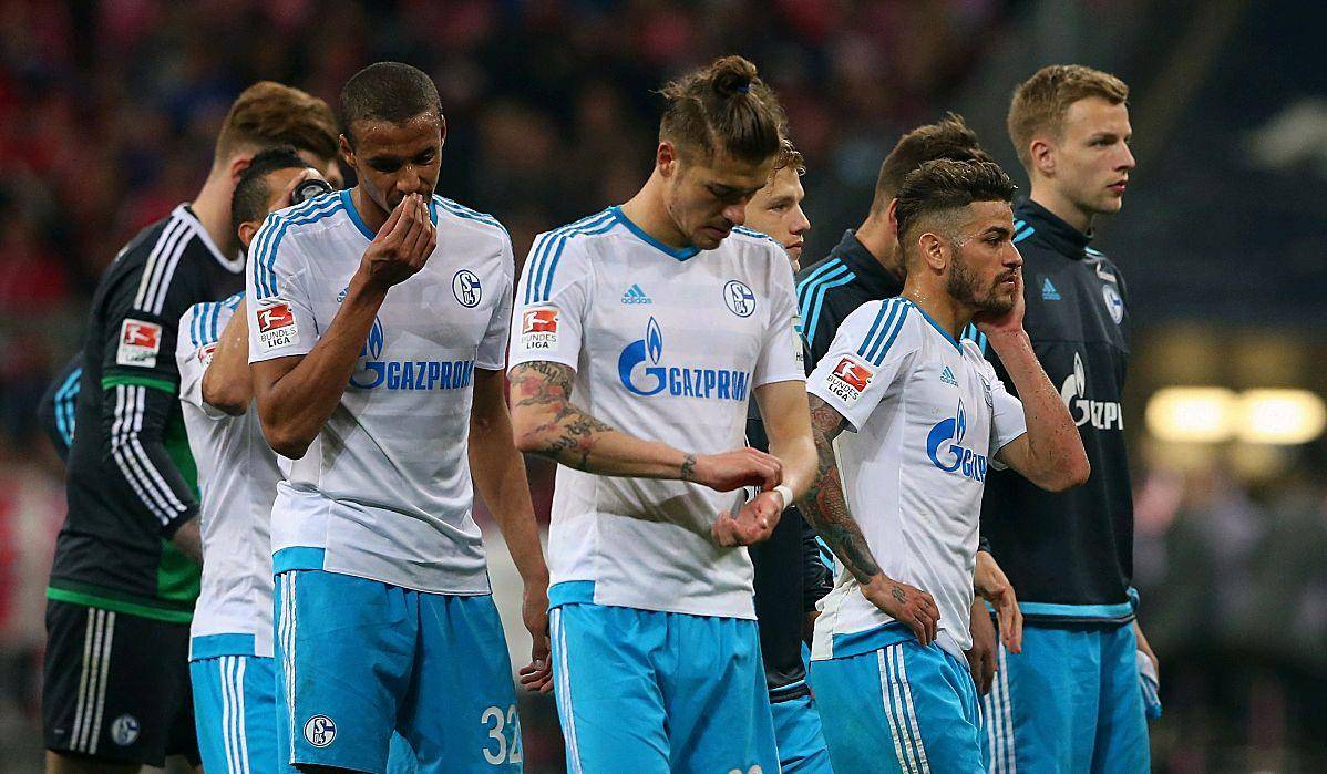 包含里尔客场战平里昂，双方难分高下的词条