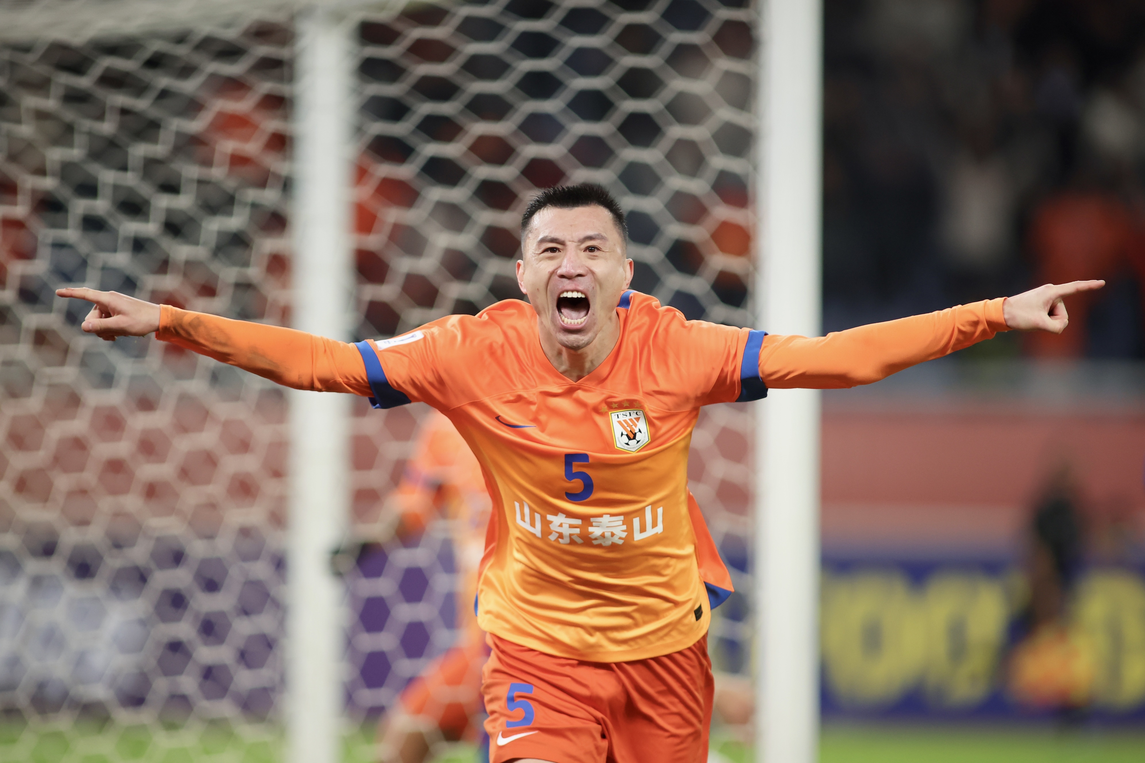 爱游戏体育直播-山东队主场告捷，取得四连胜